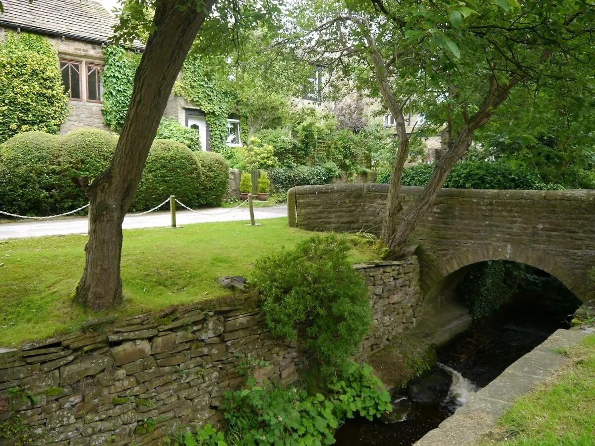 The Granary With Hot Tub - 2 Miles From Skipton Carleton Apartman
