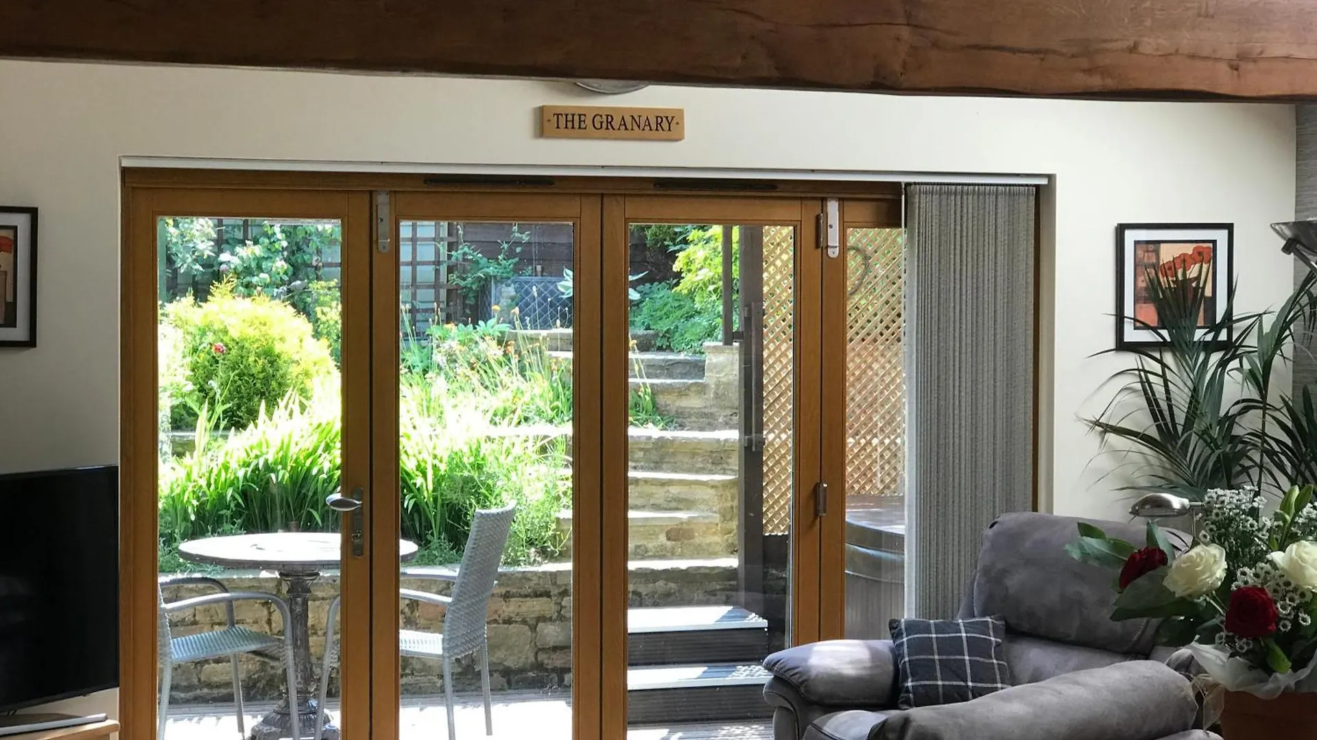 The Granary With Hot Tub - 2 Miles From Skipton Carleton